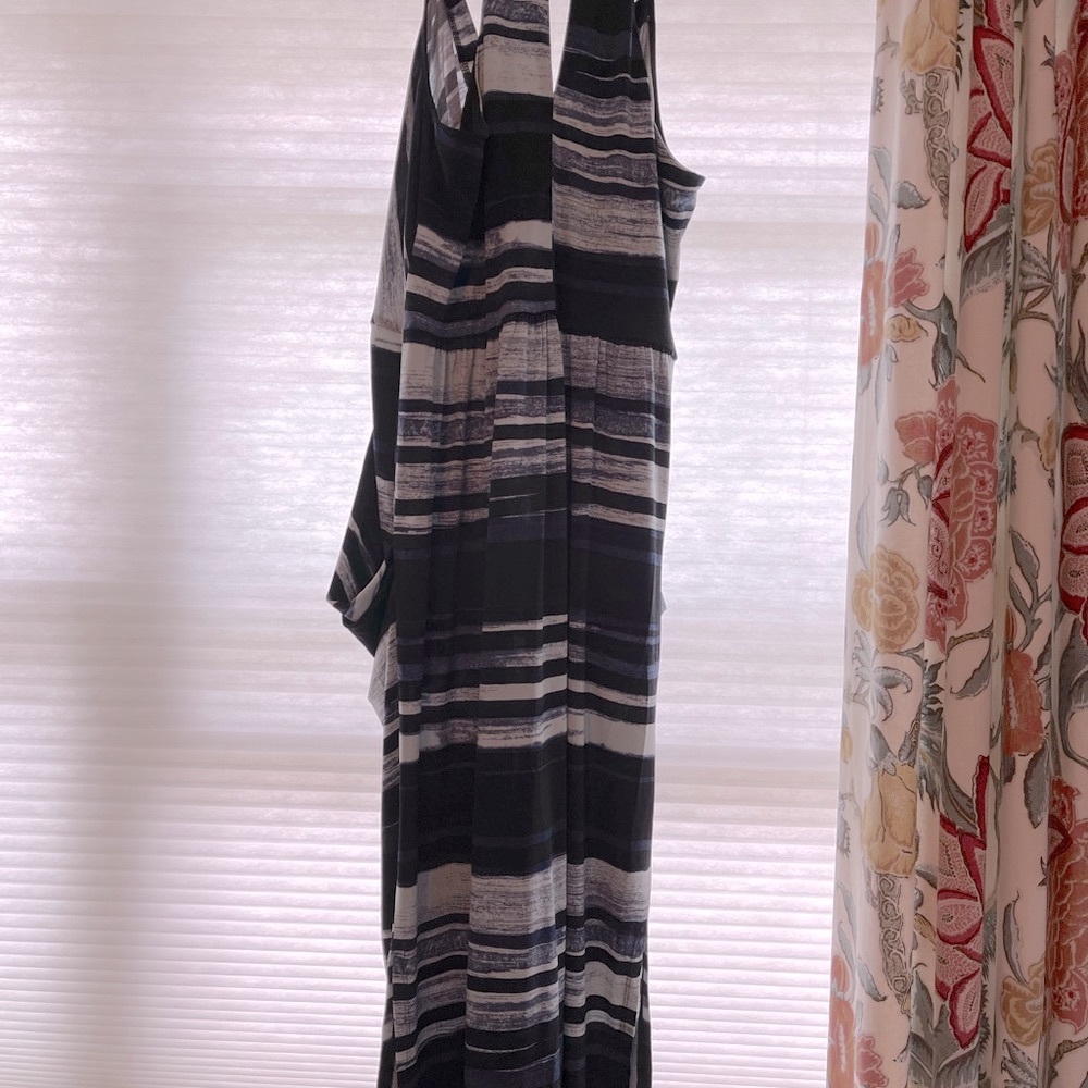 BCBG DRESS - Picture 2 of 3